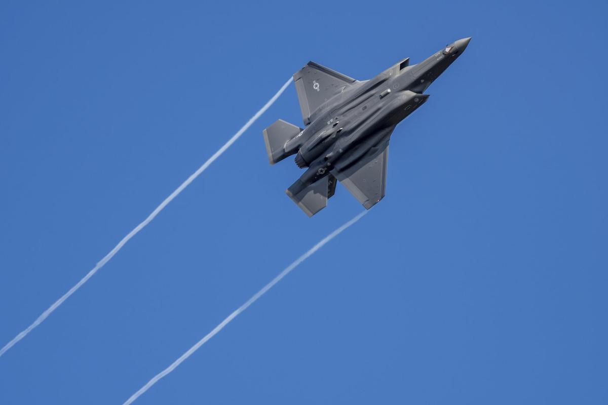 Questions Swirl as Canada Launches Negotiations for F-35 Stealth Fighter