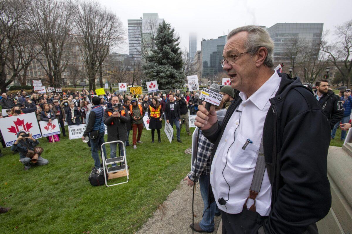 Ontario Independant MPP Randy Hillier speaks to anti-lockdown protesters at the Ontario Legislature in Toronto on Nov. 26, 2020. (The Canadian Press/Frank Gunn)