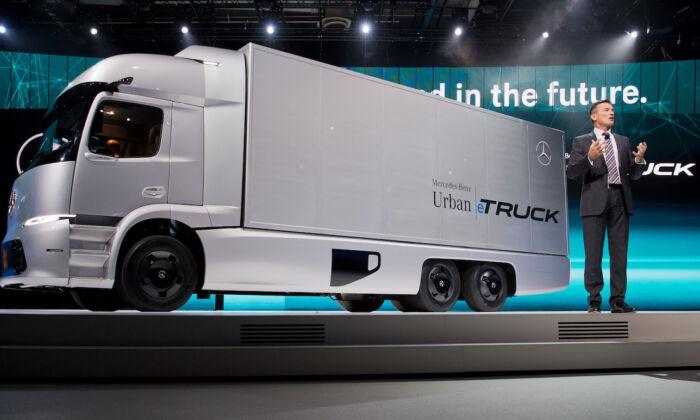 US Commits to 100 Percent Zero-Emission Truck and Bus Sales by 2040