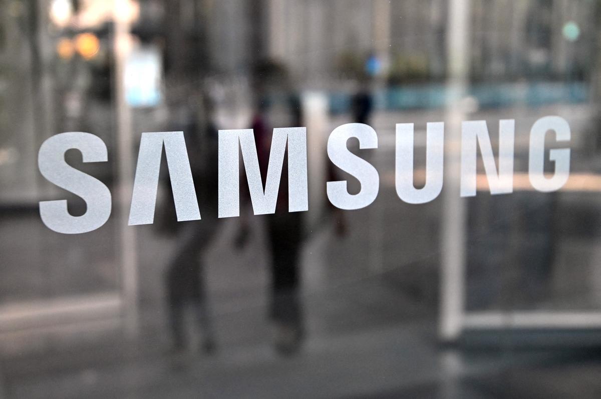 Samsung Overtook Intel as Top Chip Seller in 2021 Thanks to Automotive, Smartphones