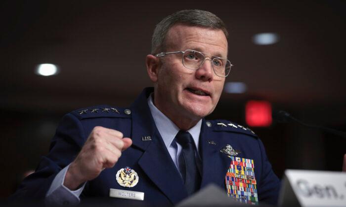 General Clarifies US Not ‘Currently Training’ Ukrainian Forces in Poland