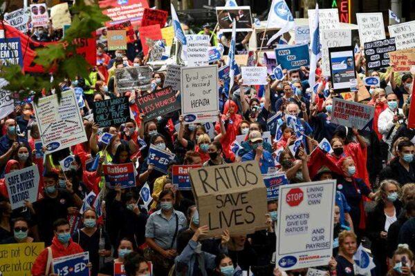 Nurses and midwives plan to walk off the job for 24-hours after the NSW government failed to address ongoing staffing issues at public hospitals. (AAP Image/Bianca De Marchi)