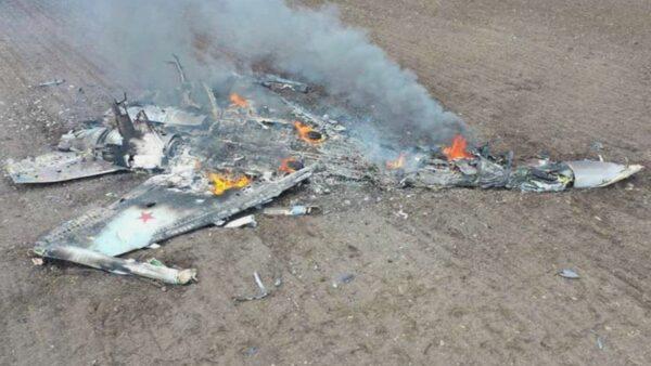 A picture shared by the Air Force of the Armed Forces of Ukraine purportedly shows a crashed Russian SU-34 fighter jet near the city of Kharkiv, Ukraine, on April 3, 2022. (Courtesy of the Air Force of the Armed Forces of Ukraine)