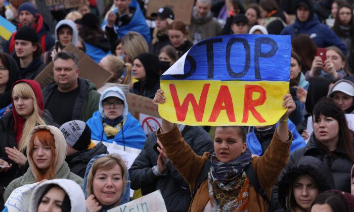 The Russo-Ukrainian War: A New Opportunity for Demagogues to Destroy Freedoms at Home