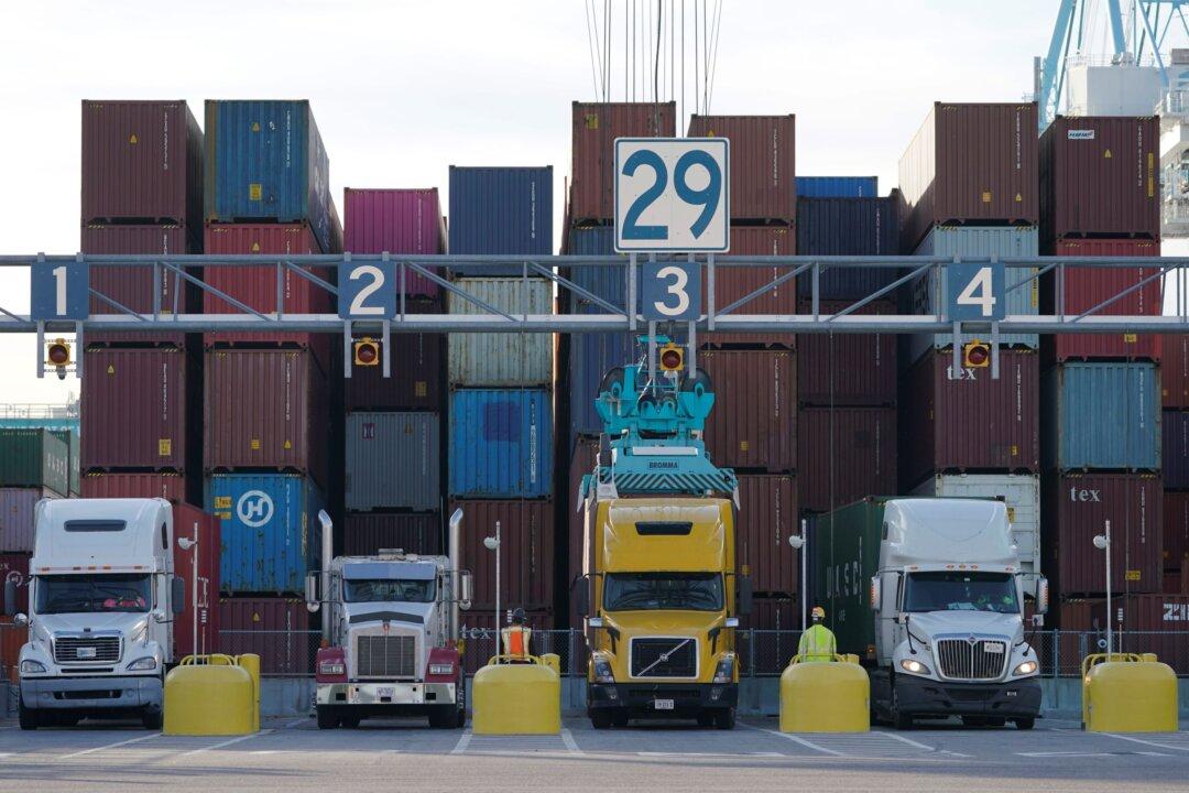 Walmart Offers Supply-Chain Workers a Chance to Drive Trucks
