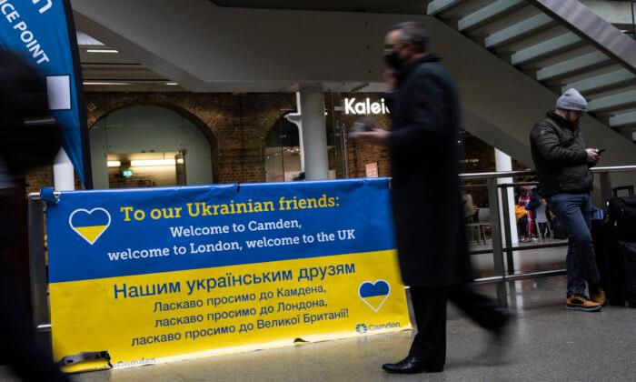 More Than 200,000 Ukrainians Came to UK Under Visa Schemes in 2 Years