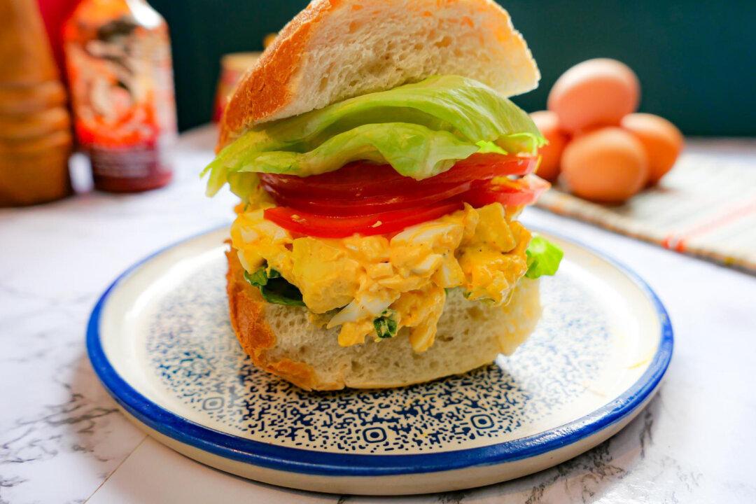 How to Make Egg Salad With Sriracha and Avocado