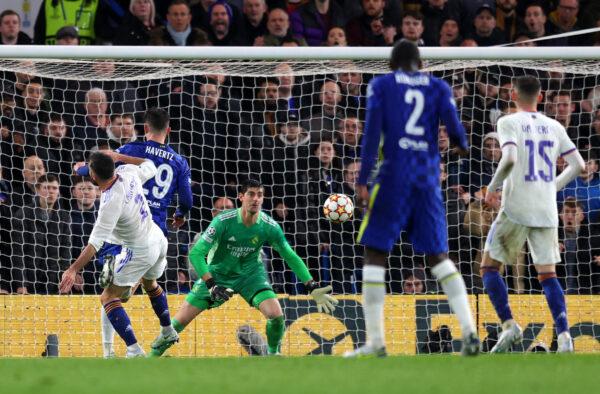 Kai Havertz of Chelsea scores their team's first goal during the UEFA Champions League Quarter Final Leg One match between Chelsea FC and Real Madrid at Stamford Bridge, in London, on April 6, 2022. (Catherine Ivill/Getty Images)
