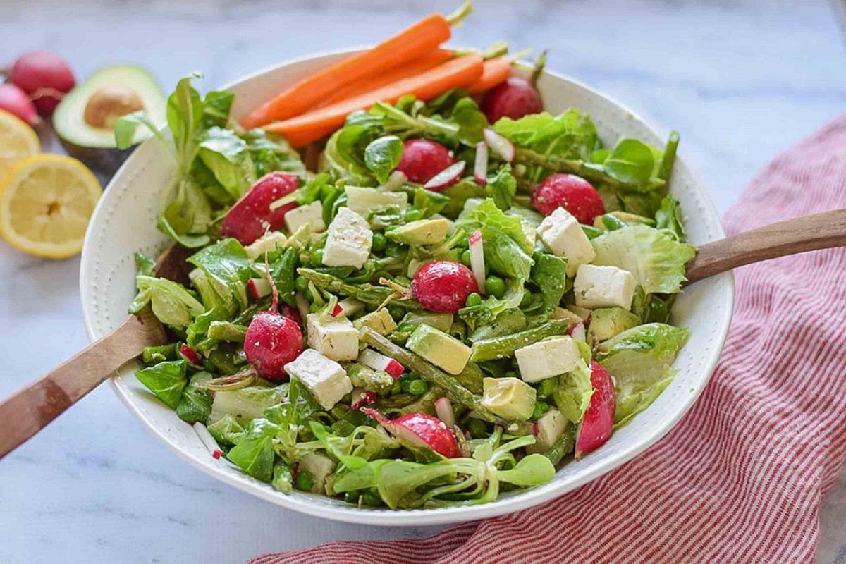 Spring Salad with Asparagus