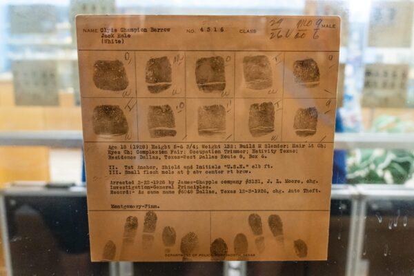 The fingerprints of Clyde Barrow. (Public Domain)