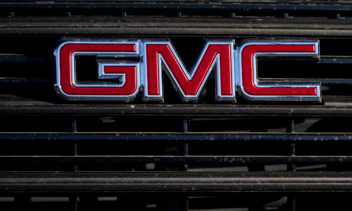 GM Recalls Nearly 682,000 SUVs, Windshield Wipers Can Fail