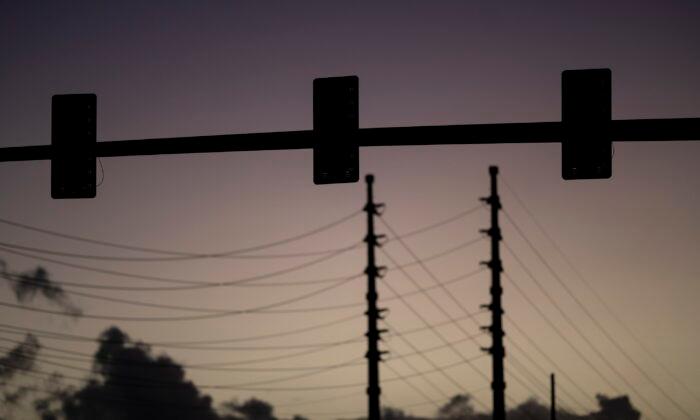 Energy Commissioner Warns of ‘Major Threats’ to Power Grid