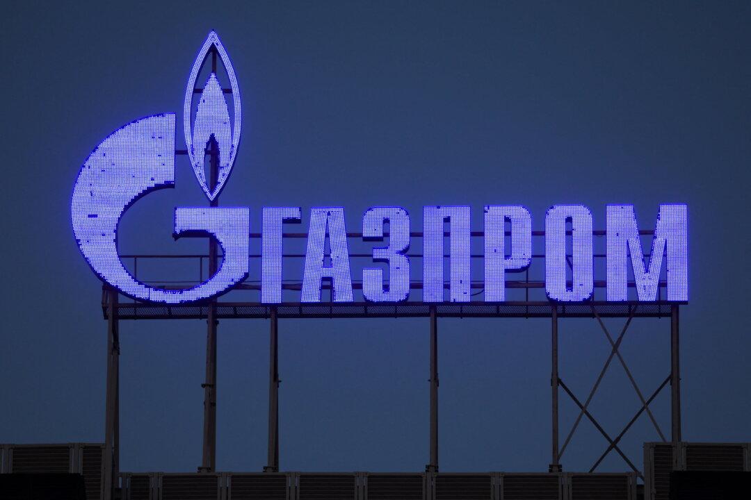 Gas Still Flows From Russia to Europe as Buyers Navigate Putin’s Rouble Order