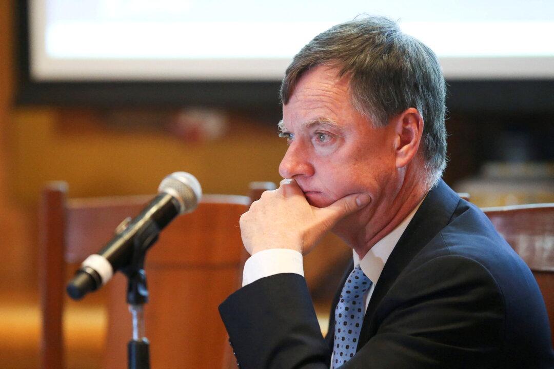 Fed’s Bostic, Evans Back Rate Rises With Dovish Overtones