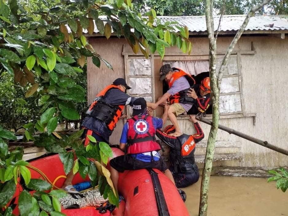 Philippine Storm Death Tolls Climbs to 123 as Army Aids Search