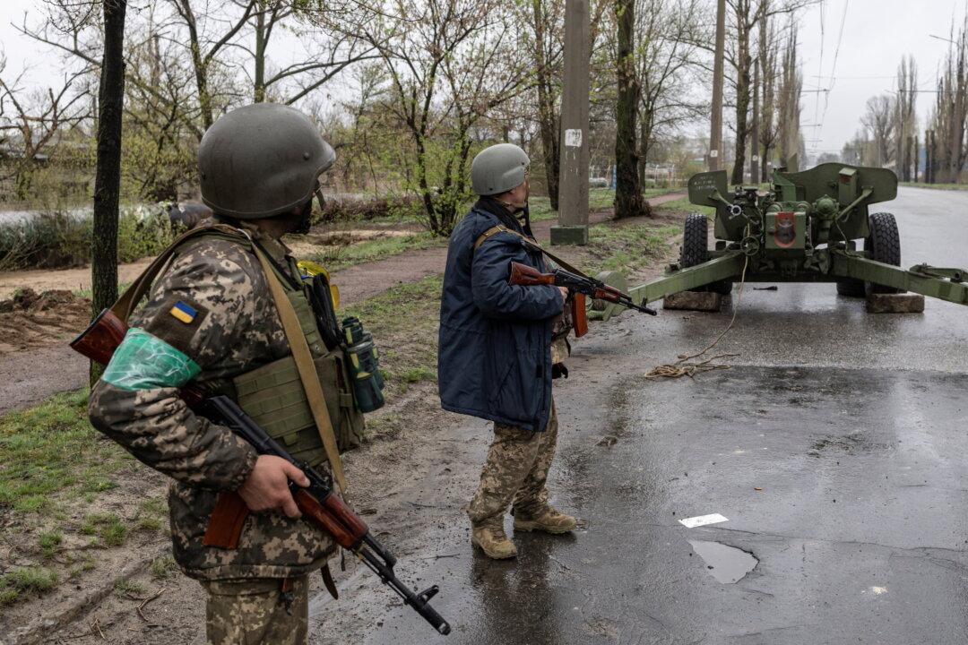 Russian Forces Seize Center of Holdout City in Luhansk Province: Ukraine Officials