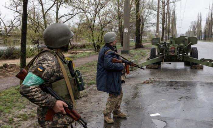 Russian Forces Seize Center of Holdout City in Luhansk Province: Ukraine Officials