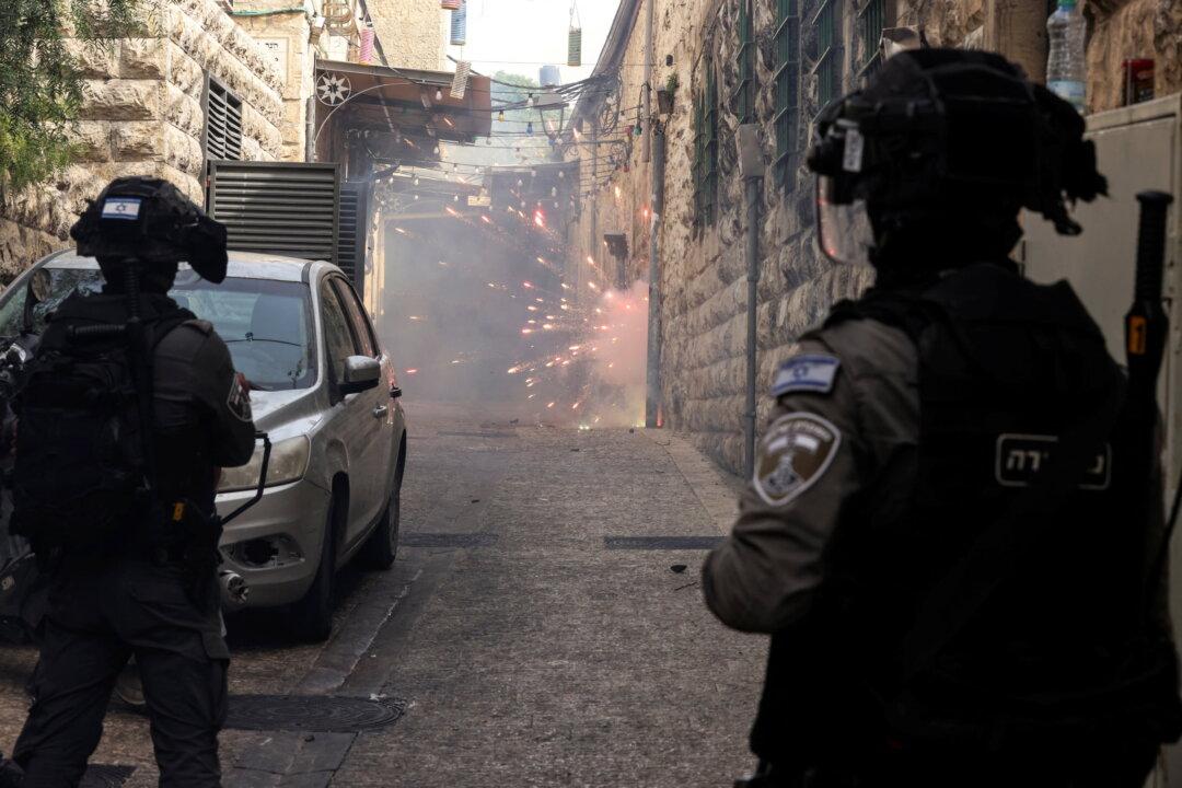 Israeli Police Arrest 9 After Clashes at Al-Aqsa Mosque