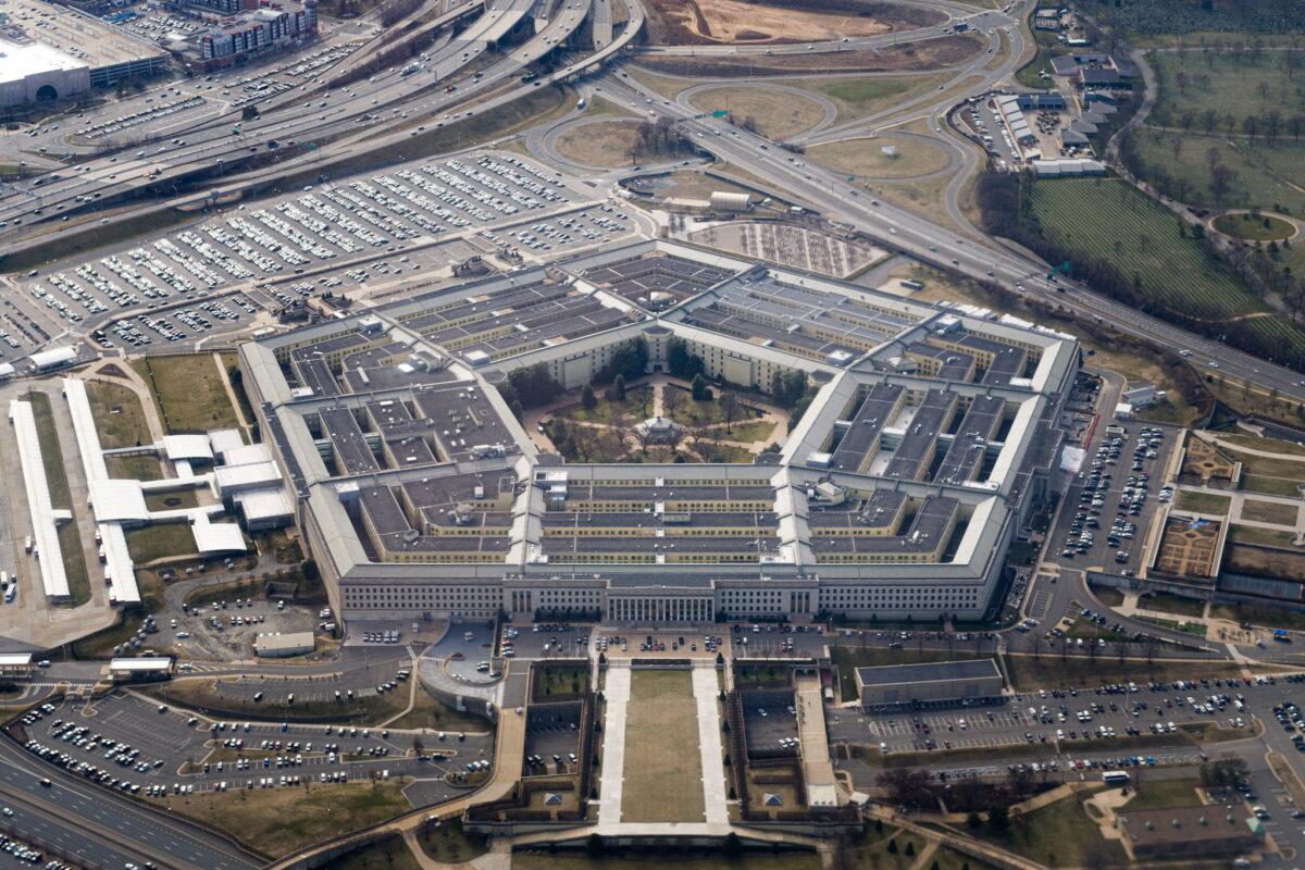 The Pentagon is seen from the air in Washington, U.S., March 3, 2022, more than a week after Russia invaded Ukraine. (Reuters/Joshua Roberts)