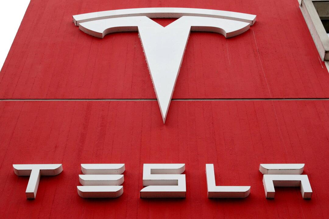 Elon Musk Says Tesla FSD 10.13 Beta Will Handle Roads With ‘Zero Map Data’