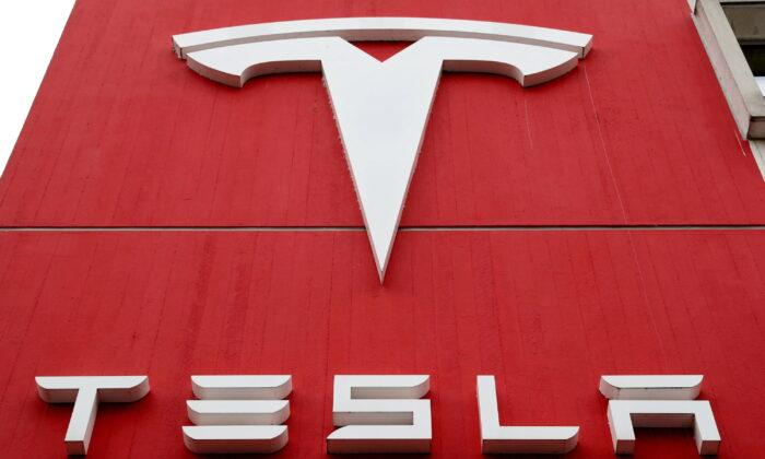 Elon Musk Says Tesla FSD 10.13 Beta Will Handle Roads With ‘Zero Map Data’