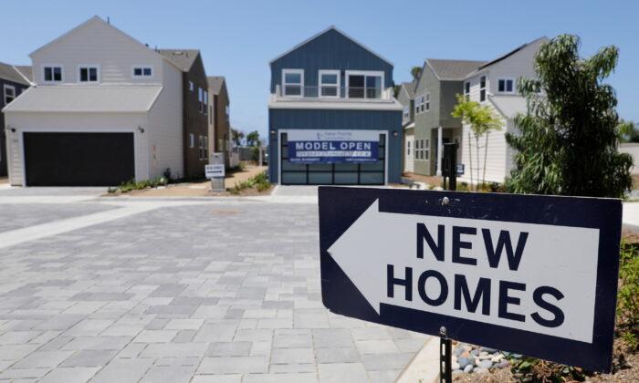 New Home Sales Fall as Mortgage Rates Rise, Eroding Demand