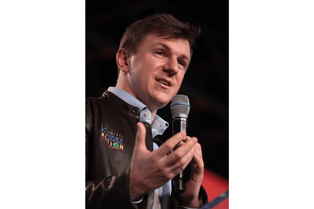 Book Review: ‘American Muckraker: Rethinking Journalism for the 21st Century’