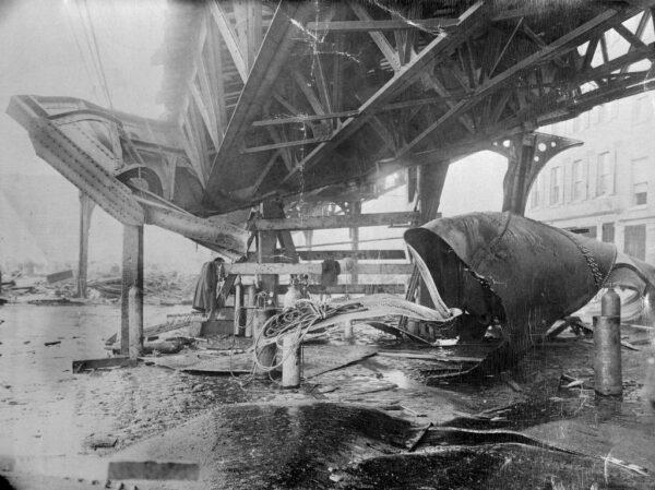 The Boston Elevated Railway was damaged by the burst tank and resulting flood. (Wikipedia / Public Domain)