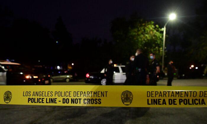 2 People Killed and 5 Wounded in Shooting Near Los Angeles
