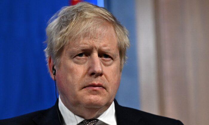 UK’s Johnson to Be Fined for Lockdown-Breaching Downing Street Parties