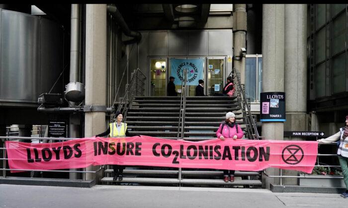 Climate Activists Block Entrance of Lloyd’s of London