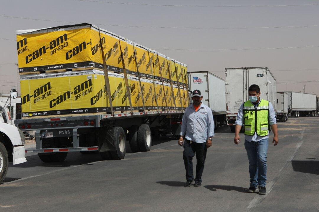 Texas Reopens Truck Flow in Laredo After Border Deal With Mexican State