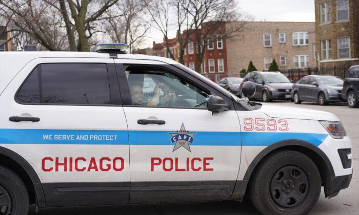Chicago Police Won’t Chase Suspects on Foot in Some Cases Under New Policy