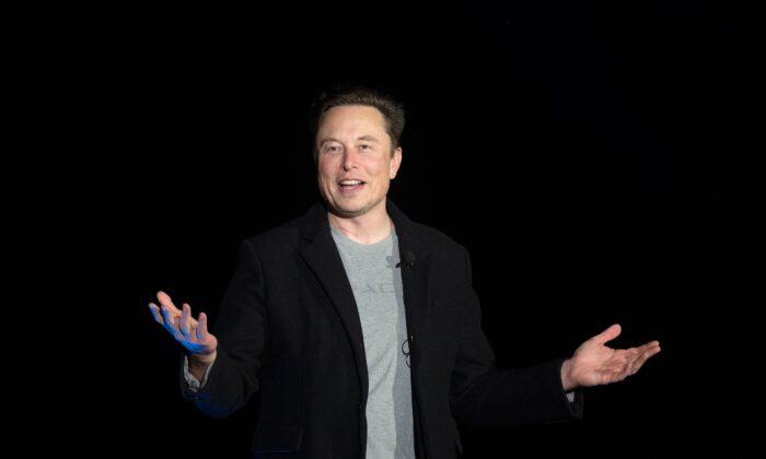 Senate Democrats Consider Calling Musk to Testify About Twitter, Content Moderation Plans