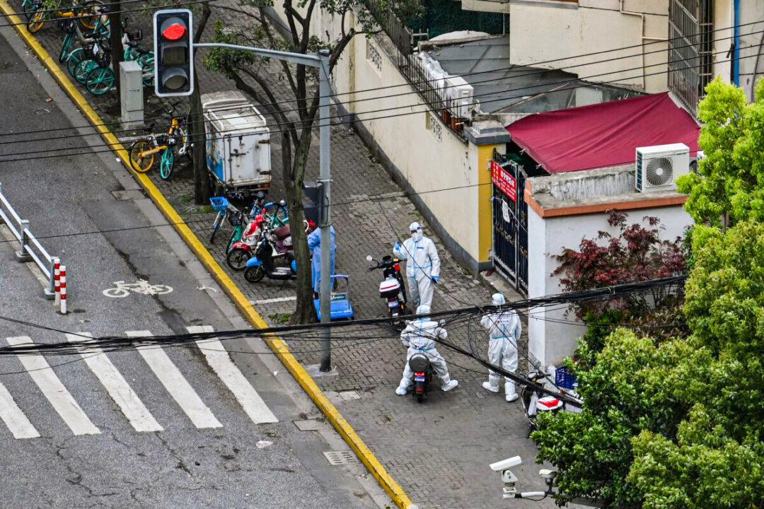 More People Could Be Killed as a Result of Lockdown Than by COVID-19: Shanghai’s Top Pandemic Expert