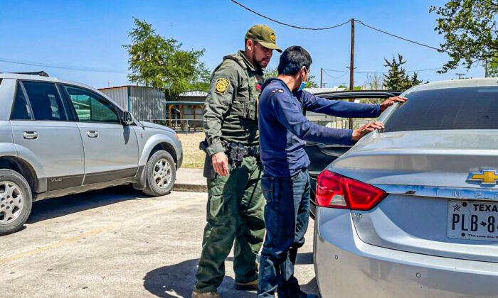 Over 221,000 Illegal Immigrants Encountered at Southwest Border in March: DHS Report