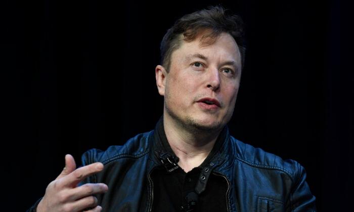 Elon Musk Urges ‘Worst Critics’ to Stay on Twitter: ’That Is What Free Speech Means’