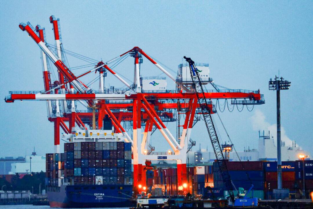 Japan Posts Trade Gap Far Wider Than Forecasts as China Exports Slow, Energy Imports Soar