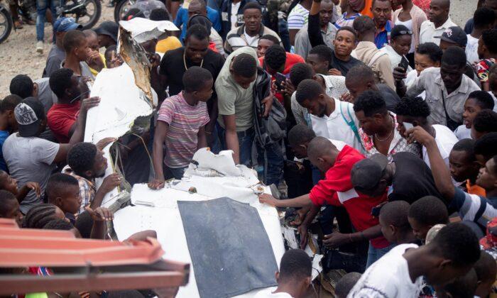 Plane Crash Onto Busy Haitian Street Kills at Least 6