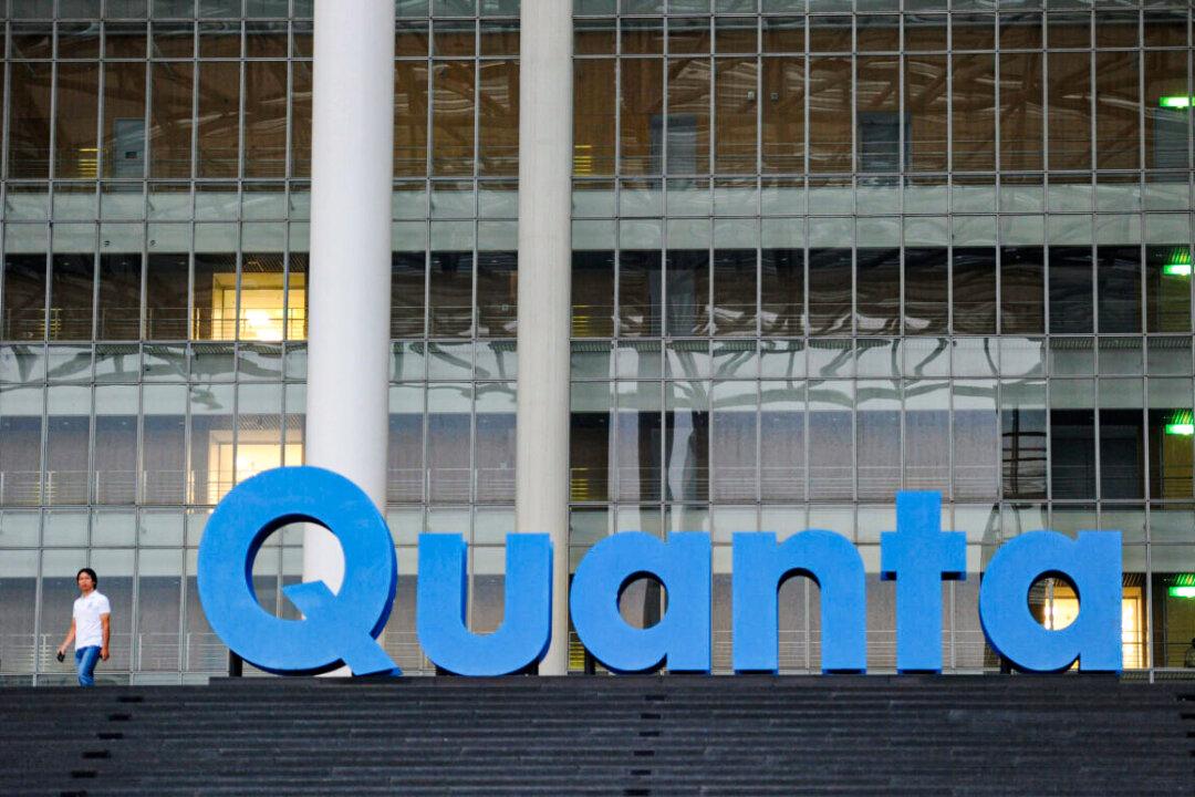 Taiwanese Assembler Is Prioritizing Apple Over Tesla Amid COVID-19 Lockdown in Shanghai, Says Analyst