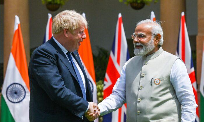 UK to Help India Build Fighter Jets to Reduce Its Reliance on Russia: Johnson