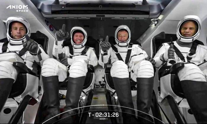 Rich Trio Back on Earth After Charter Trip to Space Station