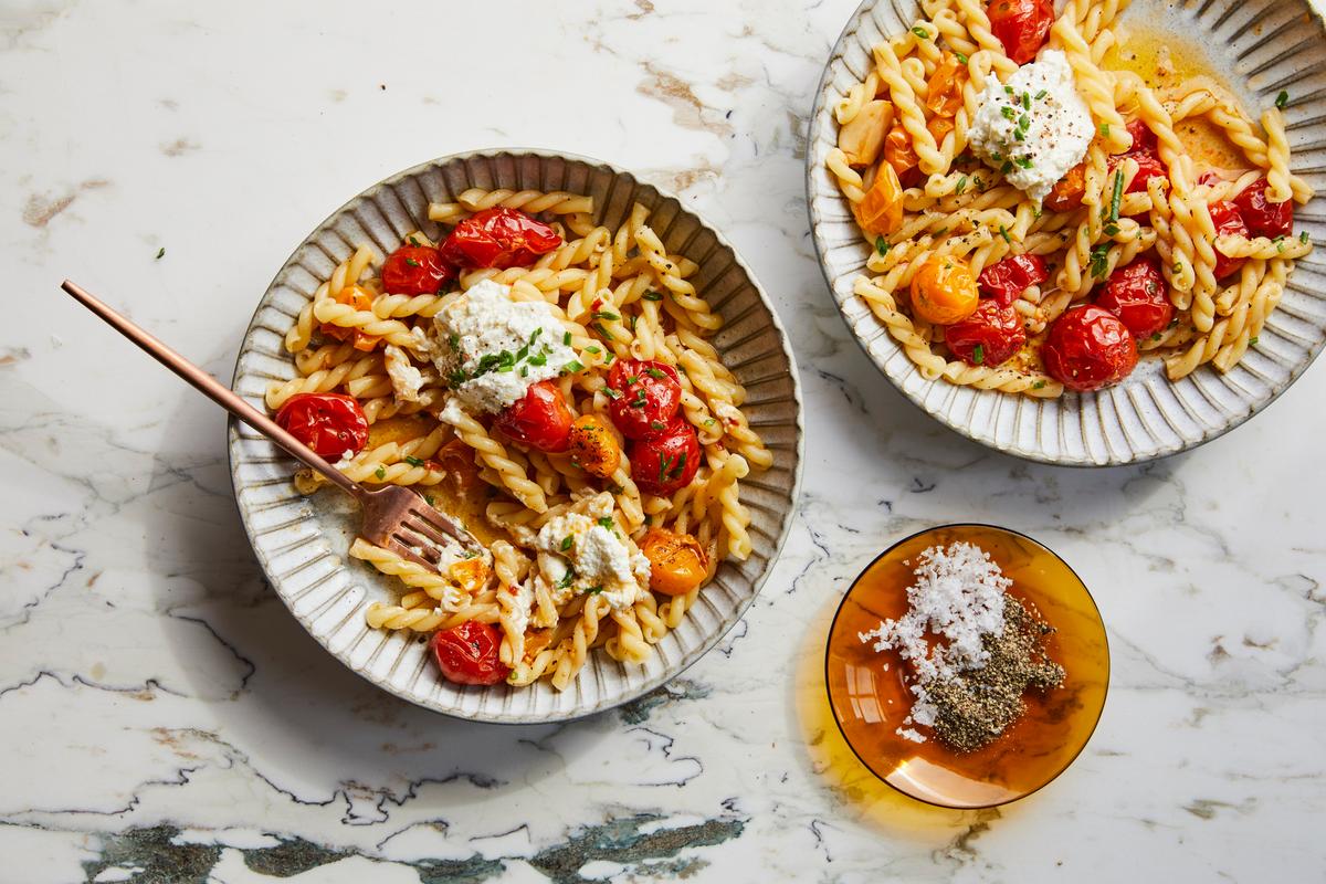 Pasta With Tomato Confit and Ricotta