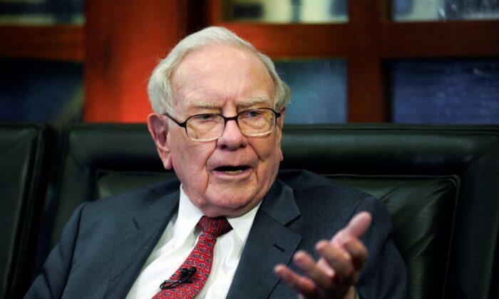 Buffett to Auction Off One Last Private Lunch for Charity