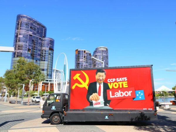 A truck with a billboard ad showing Chinese president Xi Jinping voting for Labor on April 1, 2022 in Australia (Advance Australia/ Facebook)