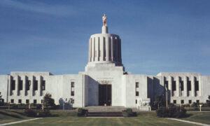 Oregon Secretary of State Rules 6 GOP Senators Can’t Run for Office in 2024