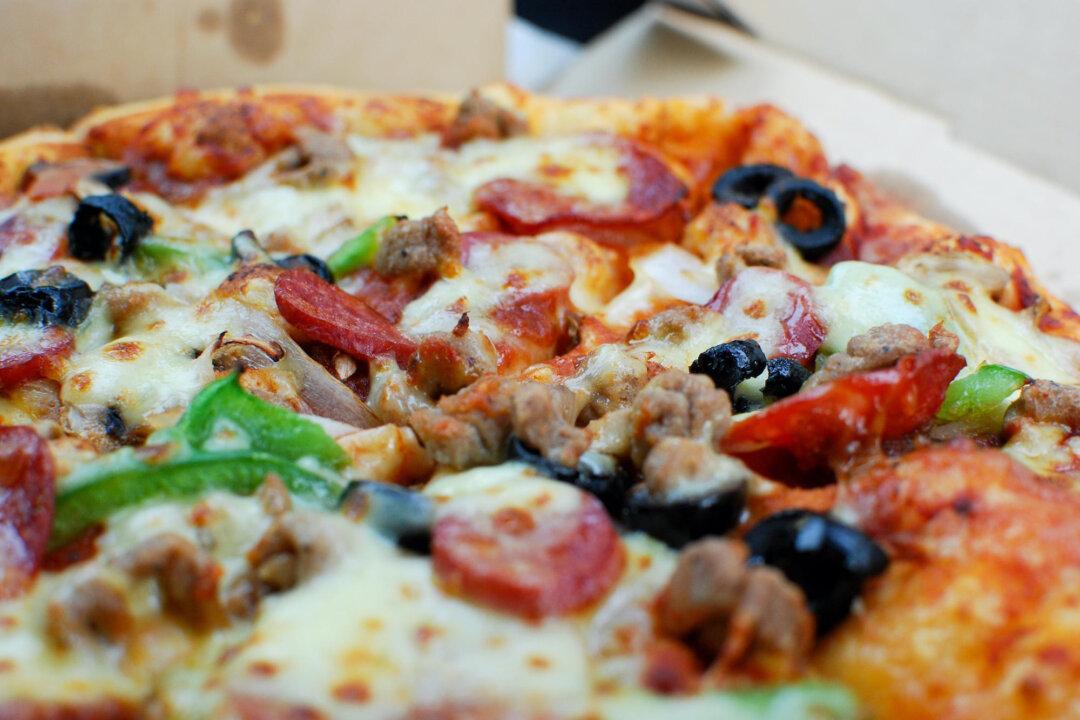 How to Keep Pizza Crust Crispy When Reheating