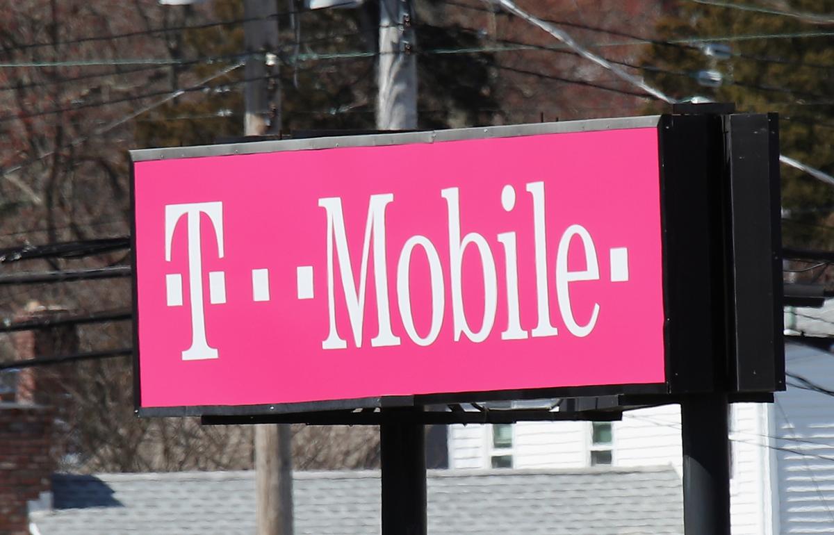 T-Mobile US Shares Gain on Q1 Performance; Boosting Sprint Merger Synergies Outlook