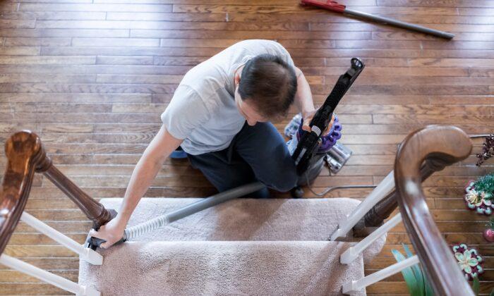 How to Clean the Dirty Edges of Carpet