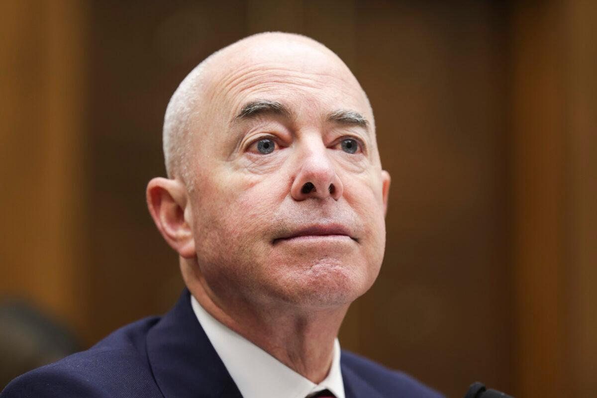  Homeland Security Secretary Alejandro Mayorkas testifies before the House Judiciary Committee in Washington on April 28, 2022. (Kevin Dietsch/Getty Images)